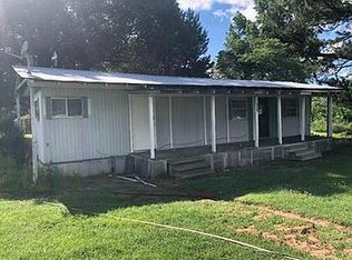 761 S 5th St, Ashdown, AR 71822