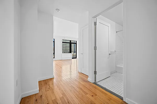 Rented by Nest Seekers International | media 3