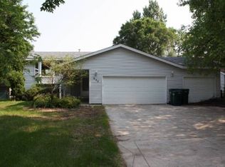925 102nd Ave NE, Blaine, MN 55434