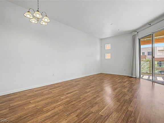 4th image of 15 E Agate Ave Unit 406