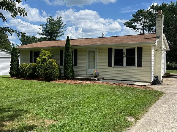 1188 Eastbrook Dr, Hendersonville, NC 28792