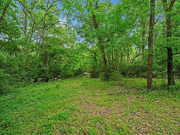 3rd image of 10000 Bentley Dr