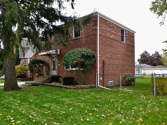 2nd image of 10004 S Trumbull Ave