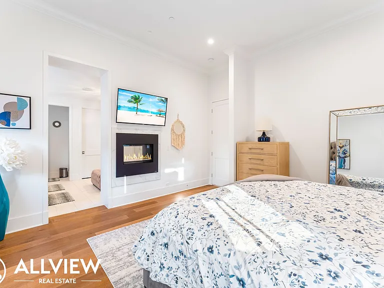 411 1/2 Heliotrope Ave — Photo 34