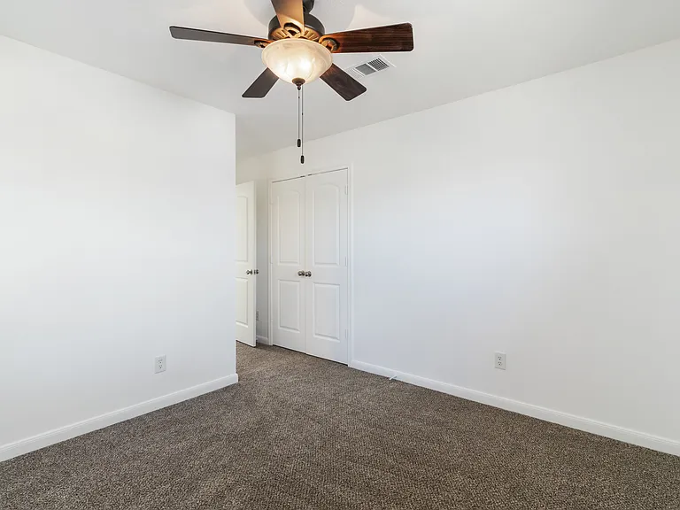 2023 Autumn Lake Dr — Photo 13