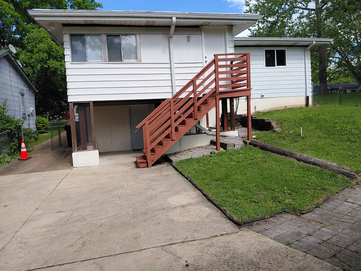 Building Photo - 6179 Dupree Ave