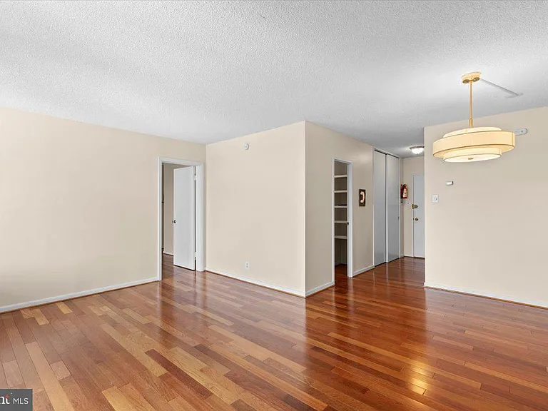 1250 4th St SW #W413 — Photo 7