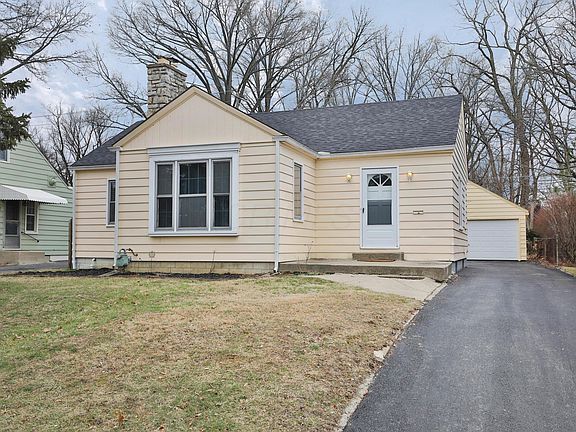 2nd image of 572 Clinton Heights Ave