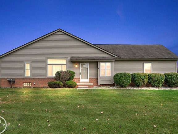4th image of 34384 Manor Run Cir
