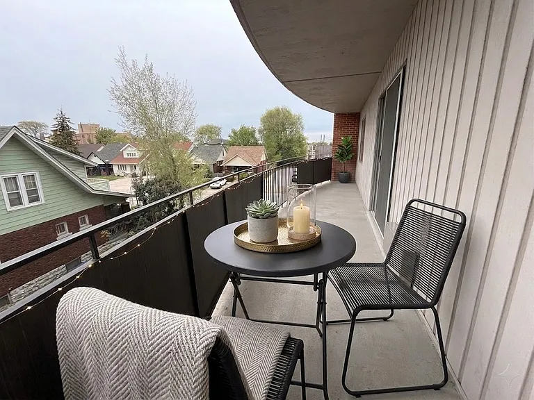 76 Tecumseh Rd E — Photo 9