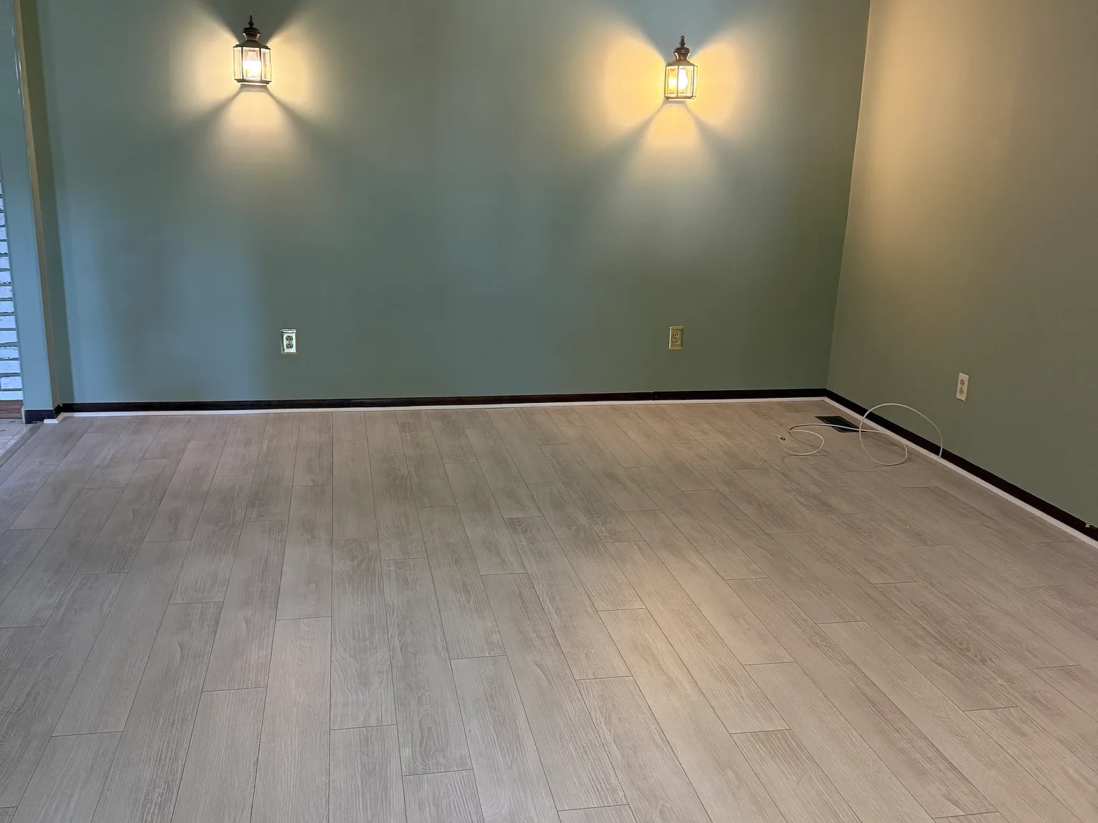 4036 Anthony Ct N — Photo 3