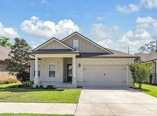 48 Oaktree Blvd, Freeport, FL 32439