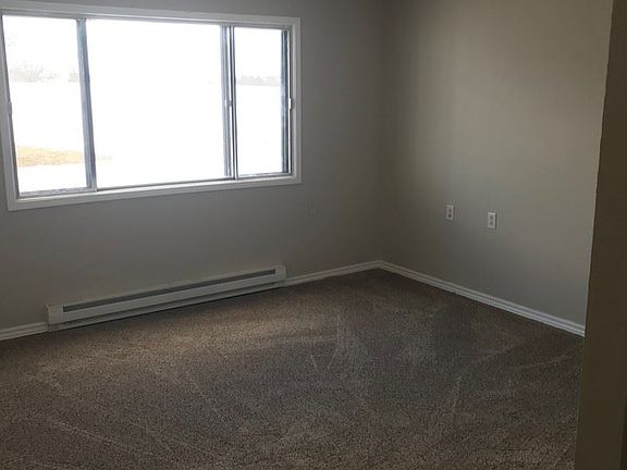 4th image of 303 Ilion Ave #11
