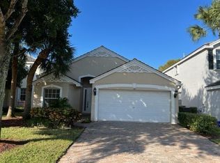 10420 Victoria Grove Blvd, Royal Palm Beach, FL 33414