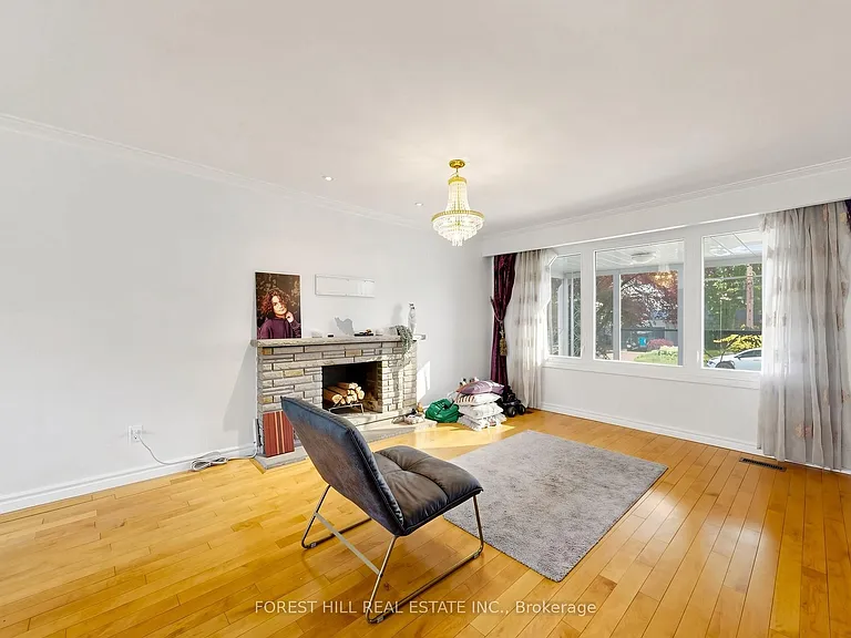32 Wycliffe Cres — Photo 11