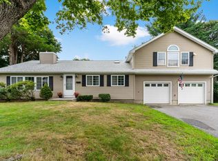 124 Watuppa Ave, Somerset, MA 02726