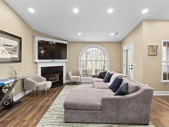 3rd image of 131 James Road #3-C
