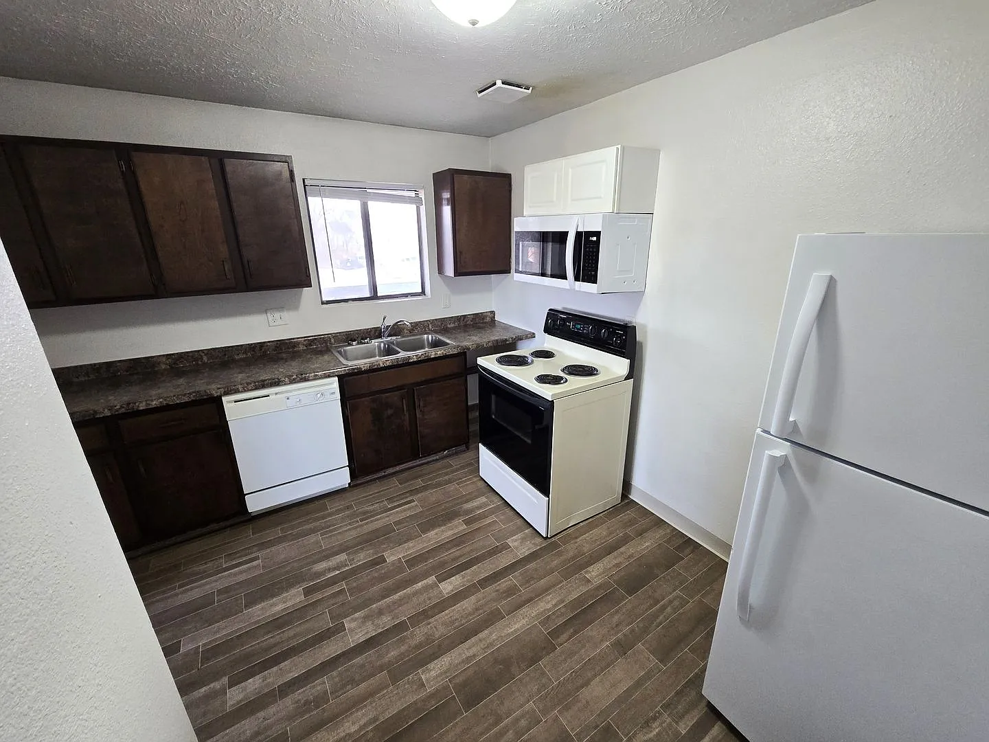 1311 SW 10th Street Apartments — Photo 3