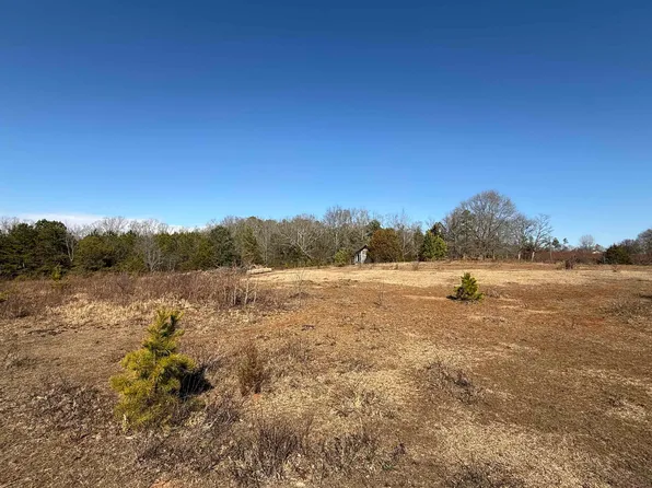 895 Mahaffey Cooley Rd, Chesnee, SC 29323