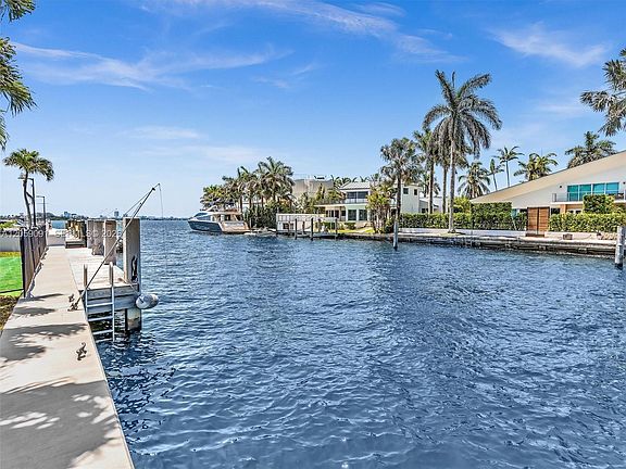 2nd image of 11900 N Bayshore Dr #104