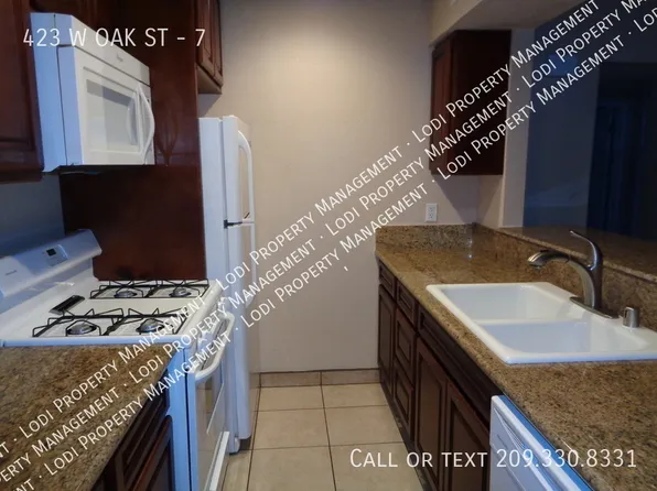 423 W Oak St APT 7, Lodi, CA 95240