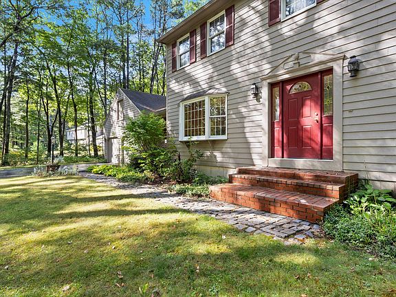 3rd image of 26 Hemlock Road