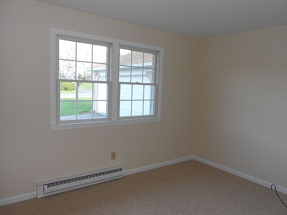 4th image of 3781 Clubhouse Dr