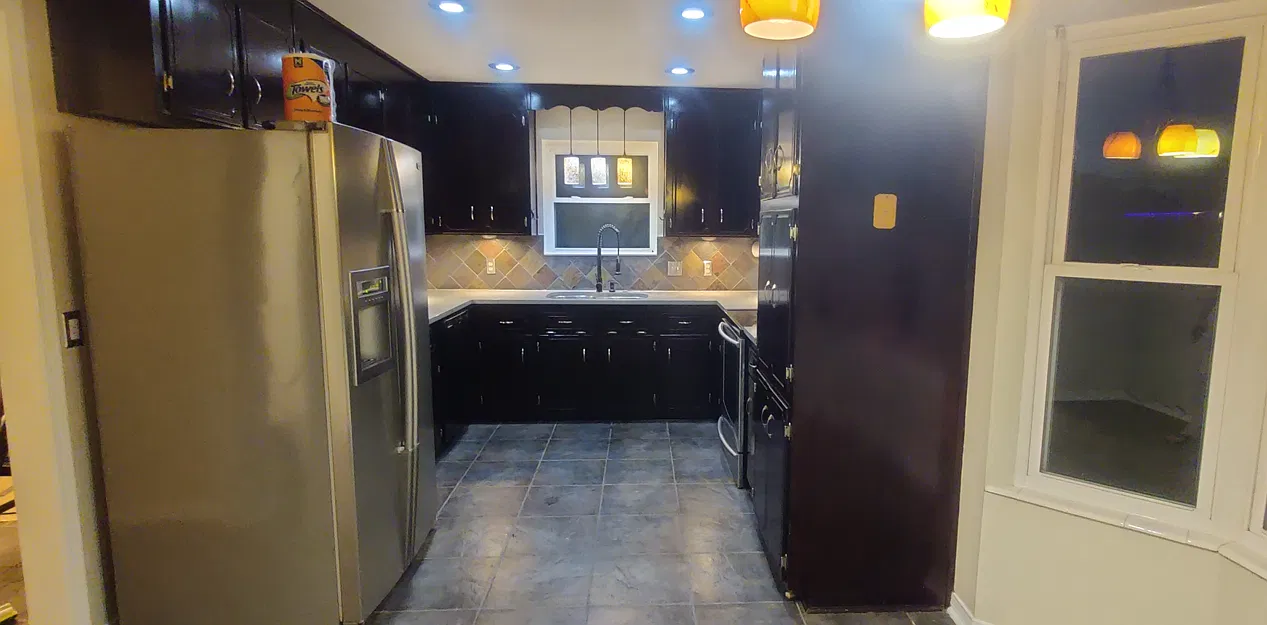 3 bed, 2145 sqft, $2,200 — Photo 4