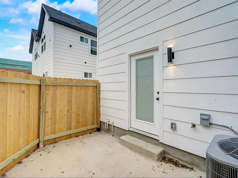 314 Maryland St #101 — Photo 16