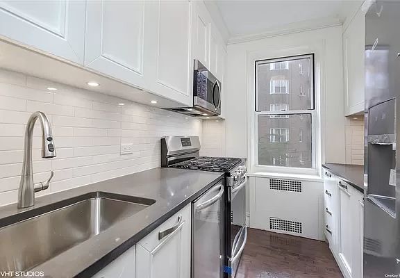4th image of 73-12 35th Ave APT F43