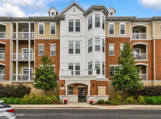 2701 Commons Dr APT 401, Glenview, IL 60026