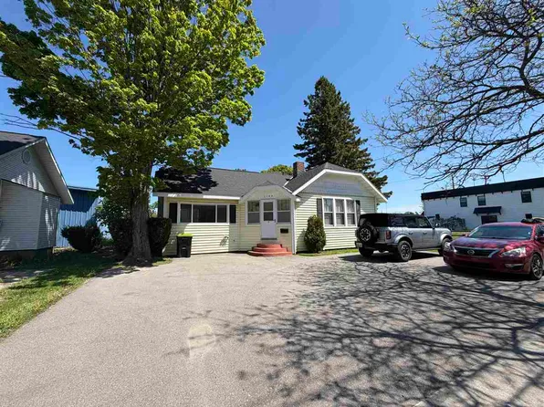 1104 Bridge St #A, Charlevoix, MI 49720