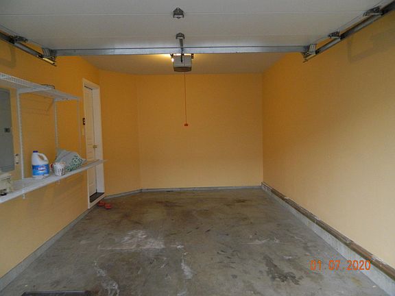 4th image of 6018 NE 33rd Cir