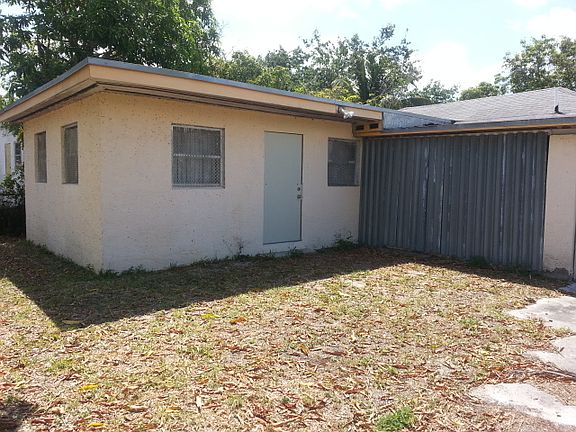 2nd image of 231 SW 7th Ct
