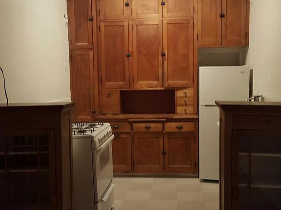 2nd image of 3521 Pleasant Ave