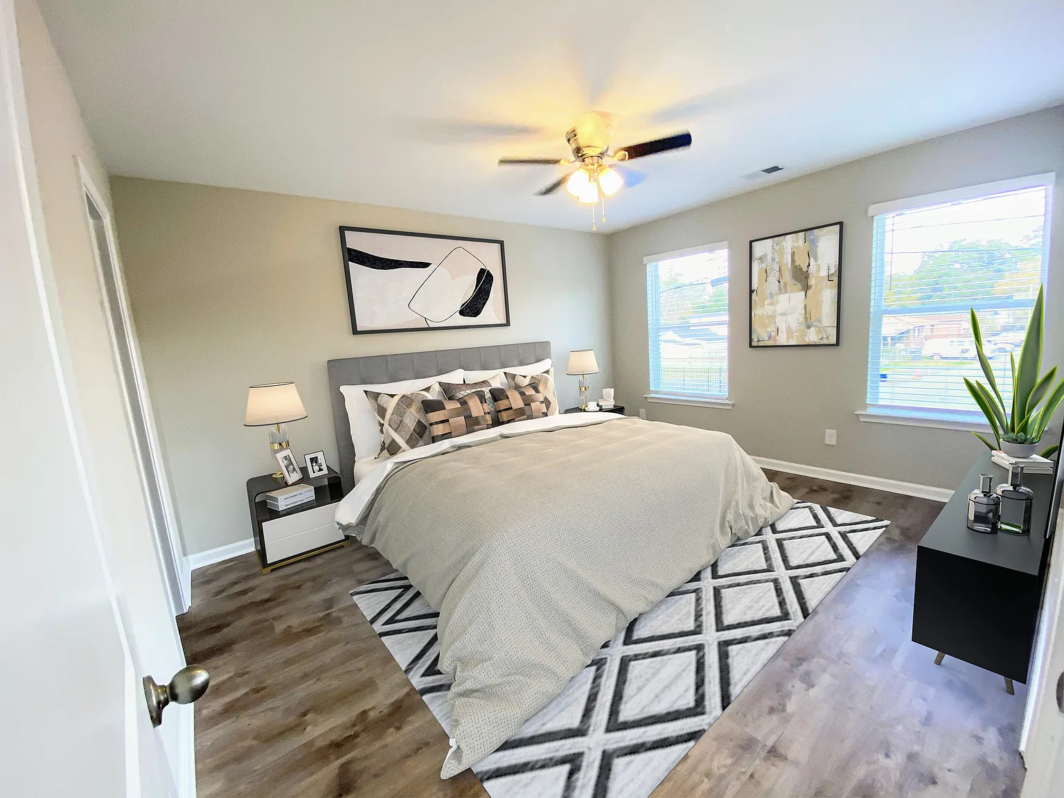 2 bed, $1,700 — Photo 3