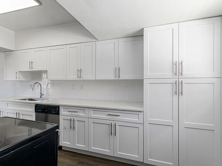The Shorewood Apartments — Photo 67