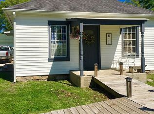 611 S Maple St, Wellsville, KS 66092