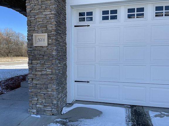 Double car garage - faucet and cleaning drain