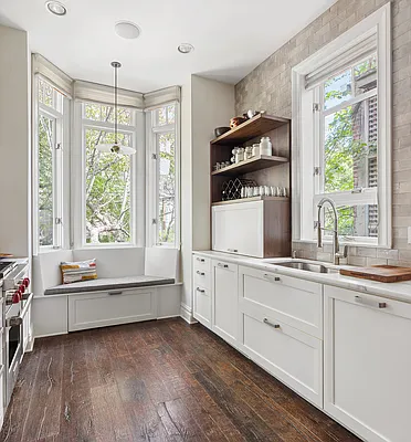 Sold by Compass | media 8