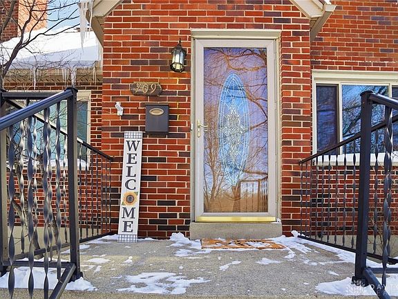 3rd image of 709 N West St