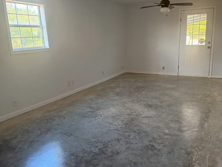 4305 Gladys Dr — Photo 19