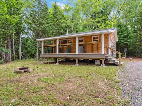 34 Cove Rd E, Kings, NS B0P 1J0