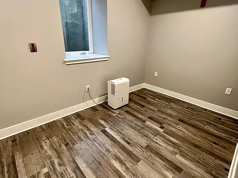 3815 Wallace St #4 — Photo 6