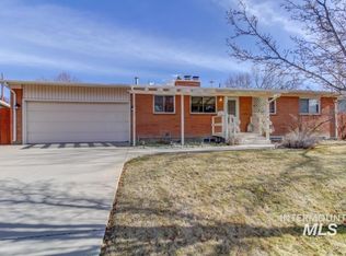 2822 S Laurelhurst Dr, Boise, ID 83705