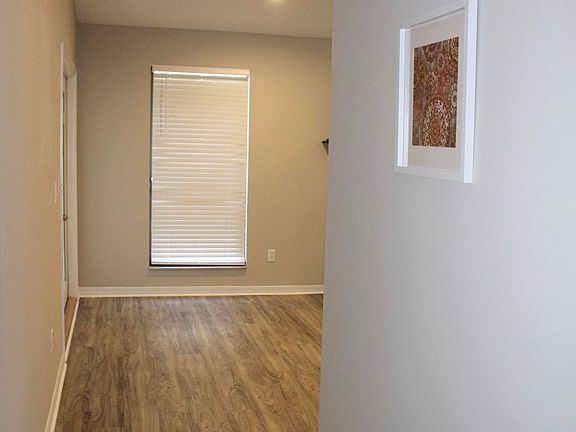 5th image of 1525 Lasota Ave