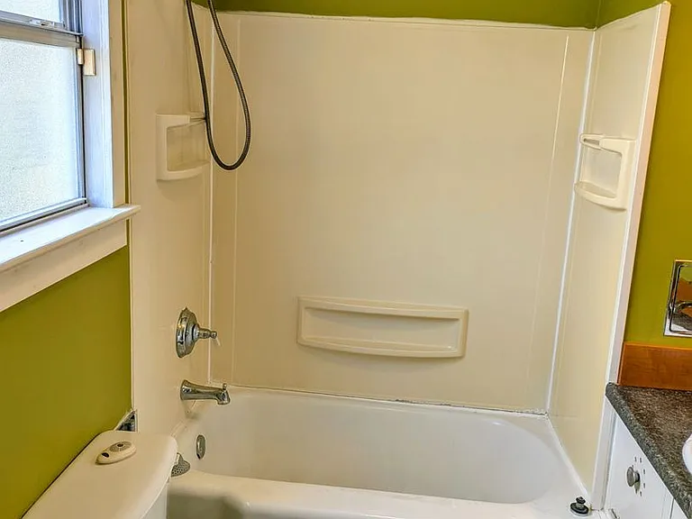321 Elizabeth Ave — Photo 13