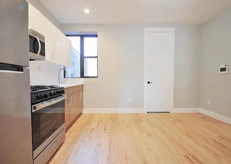 565 Saint Johns Pl #3A — Photo 5