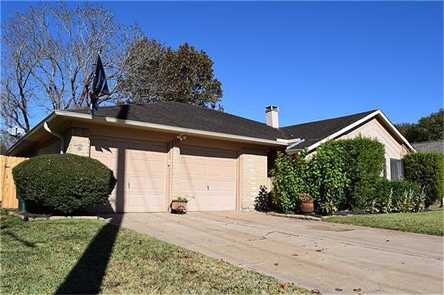 1st image of 22742 Red River Dr