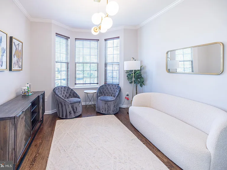 8727 Raleigh Mews — Photo 12